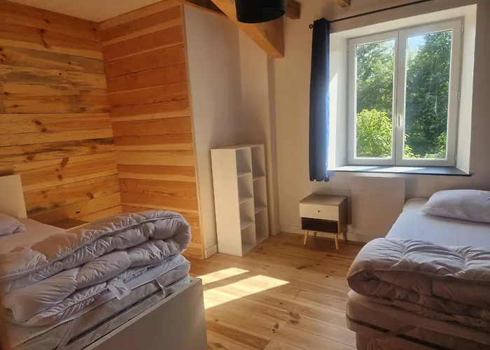 Des Catalpas Vollore-Ville